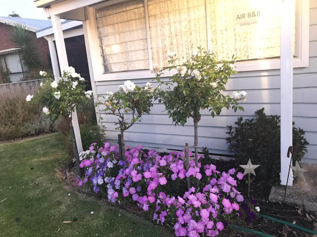 That Seaside Cottage - Fully Equipped Home, 4 Bedrooms On The Foreshore Tooradin Luaran gambar