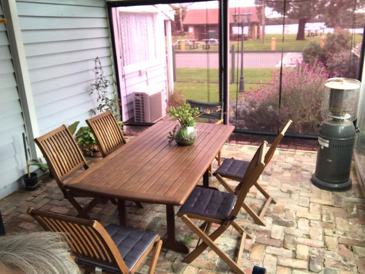 That Seaside Cottage - Fully Equipped Home, 4 Bedrooms On The Foreshore Tooradin Luaran gambar
