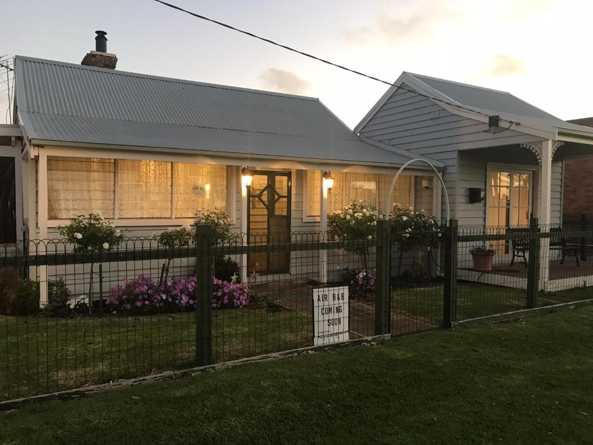 That Seaside Cottage - Fully Equipped Home, 4 Bedrooms On The Foreshore Tooradin Luaran gambar